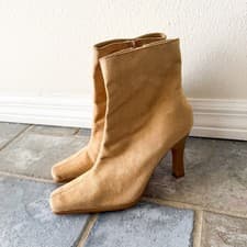 Image of NWOB Rouge Helium Tan Suede Ankle Boots Square Toe Heel Size 9