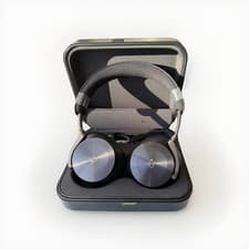 Image of Bang & Olufsen Beoplay H95 Wireless Noise Cancelling Headphones – Complete Set