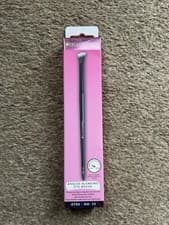 Image of Brushworks No.15 Angled Blending Eye Brush – Fluffy Eyeshadow Brush for Crease