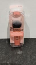 Image of REAL TECHNIQUES Mini Expert Lightweight Face Makeup Brush for Flawless RT200