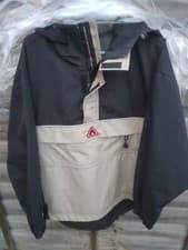 Image of Airwalk Pullover Jacket size 34 with hood