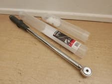 Image of FACOM S.209-340PB 1/2" drive DIRECT READ torque wrench 60nm to 340nm