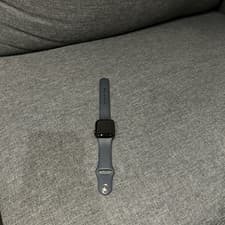 Image of Apple Watch SE GPS Space Grey Aluminum 40mm 2nd Gen with charger but no case