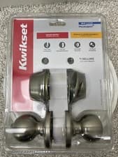 Image of Kwikset Single Cylinder Deadbolt Keyed Entry Satin Nickel Entry Door Knob w/ Key