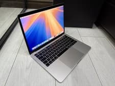 Image of Apple MacBook Pro Retina 13.3" 2018 Touch Bar 256GB SSD 16GB Ram 2.7GHz Core i7