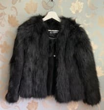 Image of NEW INTERNACIONALE CHUBBY COLLARLESS FAUX FUR COAT SIZE 10 PETITE