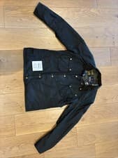 Image of Men’s Green Barbour 4oz Lightweight Waxed Jacket. Never Worn. Size Medium.