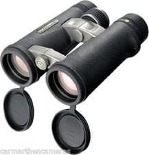 Image of Vanguard Endeavor ED 8x42 Waterproof Binoculars with Case - Roof Prism - Black