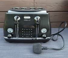 Image of Delonghi ICONA Four Slice Toaster - Black