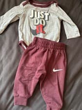 Image of nike 0-3 months baby grow and joggers set