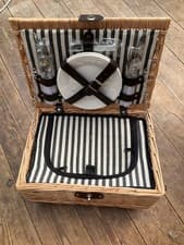 Image of Wicker Picnic Basket Hamper