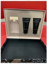 Image of NARCISO RODRIGUEZ FOR HER 50ML EDP 50ML BODY LOTION 50ML SHOWER GEL GIFTSET💕