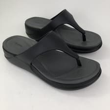 Image of Crocs Women's Getaway Sandals Sz 10 Black Slip-On Thong Platform Flip Flop