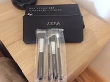 Image of BRAND NEW Zoeva Brush Set in box with Makeup Bag