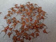 Image of 470pf 50V Ceramic Disc capacitors 470pf pico farad AVX 5mm Pitch **X100** UKSTK