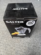 Image of Salter Precise Citrus Juicer With Adjustable Pulp Strainer