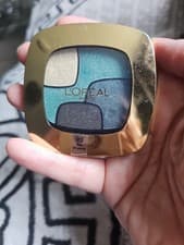 Image of L'Oreal Paris Color Riche Quads Eyeshadow - P3 Baie D'emeraudes