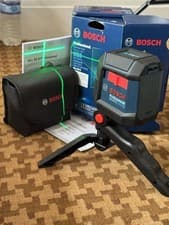 Image of Bosch GLL50G 2 Line Green Laser Level with small compact tripod holder