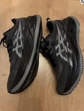 Image of Asics Superblast 2 Men Running Shoe Paris 1013A160-001 Black White