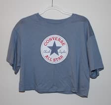 Image of Converse Chuck Taylor All Star Patch Loose Fit Cropped T-Shirt – Blue (M)