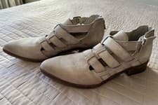 Image of Clarks Shoe