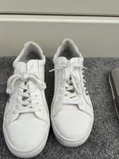 Image of DKNY Ladies Sneakers lace up Trainers White - UK Size 5.5