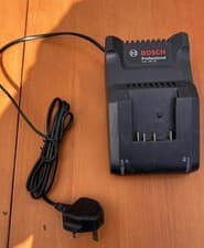 Image of Bosch Professional GAL 18V-40 18v Battery Charger