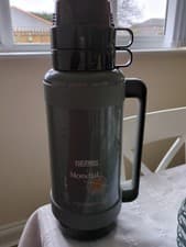 Image of Thermos Mondial 500ml 1L 1.8 Litre Glass Lined Vacuum Flask .Grey , 2 Cups.