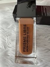 Image of Givenchy Prisme Libre Skin-Caring Glow Foundation 30ml