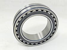 Image of 23026CC/W33 SKF Spherical Roller Bearing 130x200x52mm 23026 CC/W33 SKF Sweden