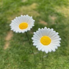 Image of Cast Iron Wild Bird Daisy Flower Dish Bird Bath Seed Feeder (Set of 2)
