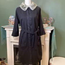 Image of SIMPLY VERA Black Trench Coat With Belt And Faux Fur Trimmed collar