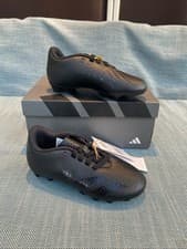 Image of Adidas Junior Predator .4 FxG Black Football Boots Uk Size 10.5 Eu 28.5 #569