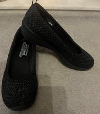 Image of BNWOB Skechers Arya Sweet Glitz Slip on Comfort Memory Foam Black Shoes Size 4