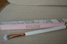 Image of BNIB Spectrum Single Makeup Brush A06 large fluffy shader brush in white colour