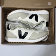 Image of Veja Men's SDU Rec Alveomesh Canvas Trim Low Top Sneakers White/Black W9 M7