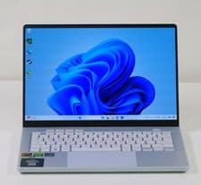 Image of ASUS ROG Zephyrus G14 GA403WM-QS017W / Win11 14" RTX5060 AMD AI 9HX 370 32G/1TB