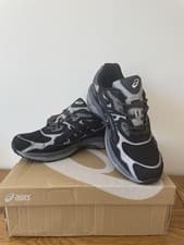 Image of ASICS GEL-NYC trainers size 8 Black/Graphite Grey –Y2K Running Style– Brand New