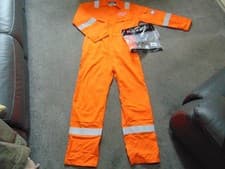 Image of Men's Portwest FR21 Lightweight Anti Static Flame Resistant Coverall Size UK L