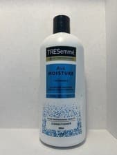 Image of TRESemme Moisture Rich Conditioner with vitamin E for dry, damaged hair 680ml UK