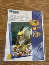Image of Epson Premium Glossy Photo Paper in a 13x18cm (5x7in) size - New