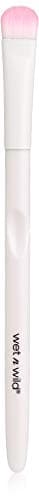 Image of Wet n Wild, Makeup Brush, Small Eyeshadow Brush, Small Domed Brush with Rounded Bristles for an Intense Application of Color, Easy-to-use Makeup Brushes