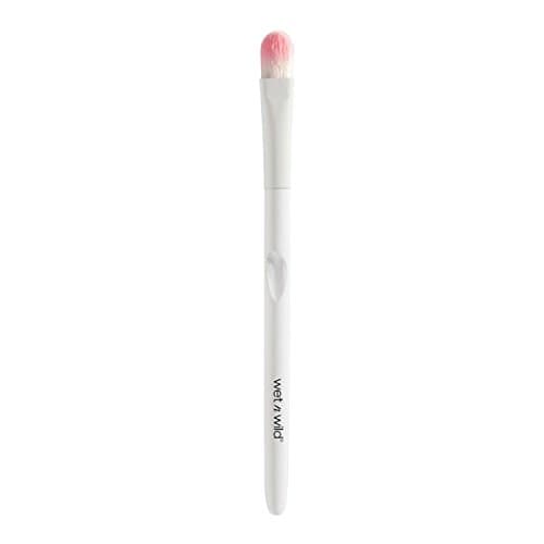 Image of Wet n Wild, Makeup Brush, Large Eyeshadow Brush with Rounded and Innovative Bristles and Ergonomic Handle for Blending without Smudging, Easy-to-use Makeup Brushes
