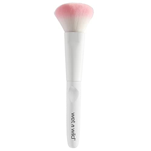 Image of Wet n Wild, Makeup Brush, Blush Brush, Ideal for Makeup Application on the Apples of the Cheeks, Easy-to-use Makeup Brushes, Make-up Brushes & Tools