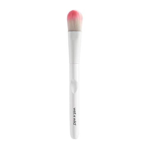 Image of Wet n Wild, Makeup Brush, Foundation Brush, Dense, Flat Brush for a Streak-free, Flawless Finish, Suitable for Both Liquid and Cream Foundation, Easy-to-use Makeup Brushes