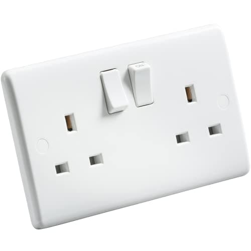 Image of Knightsbridge CU9000S Curved Edge 13 A 2 Gang SP Switched Socket, 230 V, White