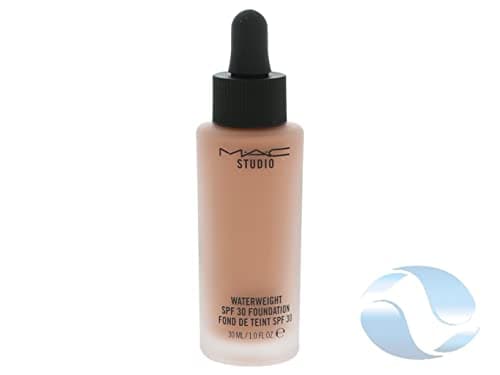 Image of MAC STUDIO WATERWEIGHT SPF 30 /PA++ FOUNDATION