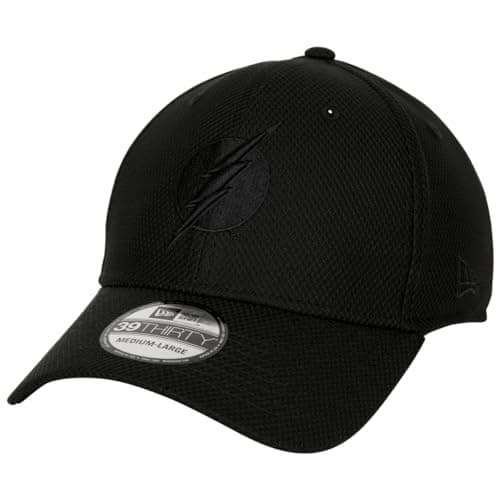 Image of New Era The Flash Logo Black on Black Colorway 39Thirty Fitted Hat (UK, Alpha, S, M, Black)