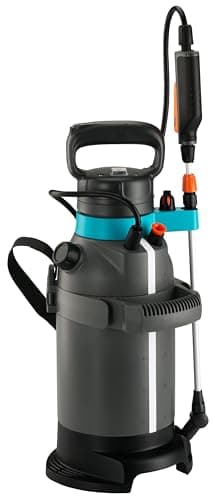 Image of Gardena Pressure Sprayer 5 l EasyPump: Battery pressure sprayer with integrated foot tread, telescopic lance including locking function, shoulder strap and nozzle protection (11136-20)