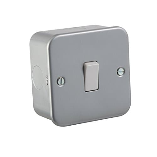 Image of Knightsbridge M2000 Metal Clad 10A 1G 2 Way Light Switch, 230 V, Silver
